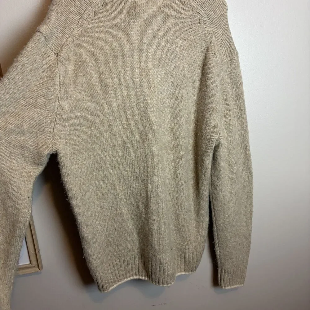 NWOT Abercrombie and Fitch Quarter Button Up Collared Size M Men